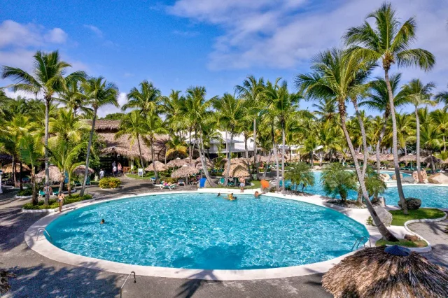 Playa Bachata Resort