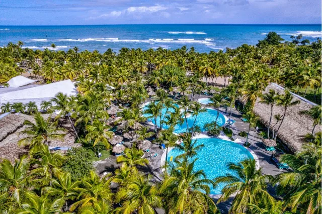 Playa Bachata Resort