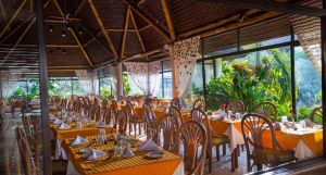 Travellers Beach Hotel & Club