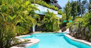 Travellers Beach Hotel & Club