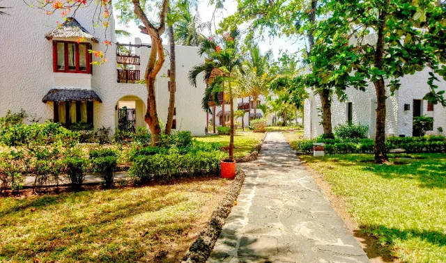 Jacaranda Indian Ocean Beach Resort