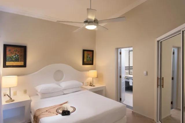 Lifestyle Crown Residence Suites