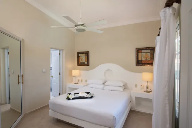 Lifestyle Crown Residence Suites