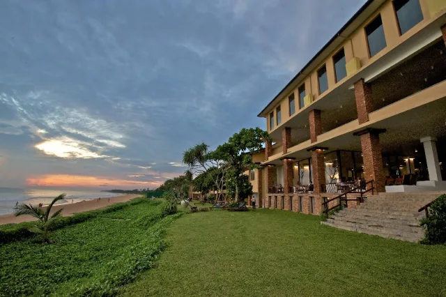 The Long Beach Resort