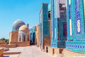 UZBEKISTAN 2027 - Tara domurilor albastre (Paste)