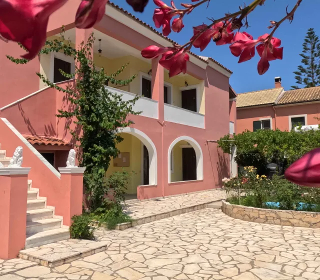 Antigoni Apartments