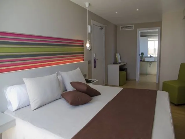 Alegria Plaza Paris (Lloret de Mar)