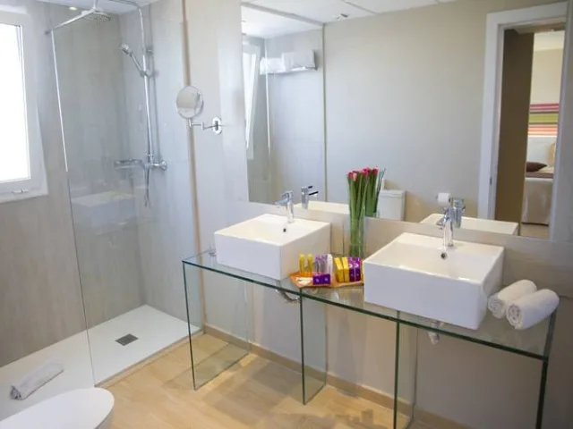 Alegria Plaza Paris (Lloret de Mar)