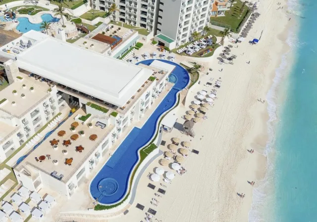 EMPORIO CANCUN
