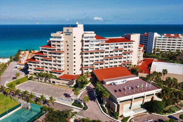 WYNDHAM GRAND CANCUN ALL INCLUSIVE RESORT VILLAS