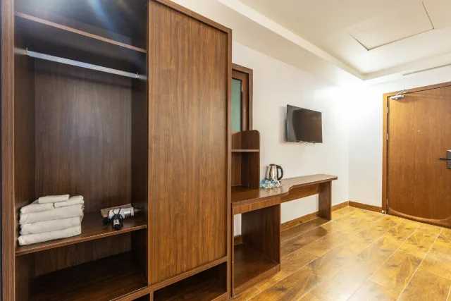 MARIS HOTEL