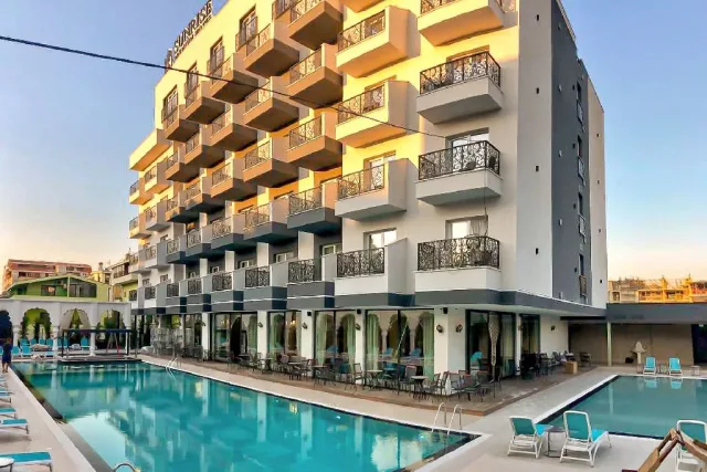 Sunrise Premium Hotel - Golem