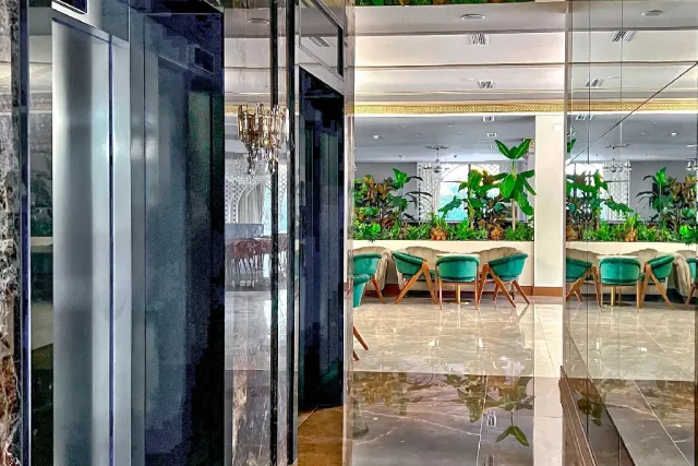 Sunrise Premium Hotel