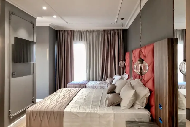 Sunrise Premium Hotel