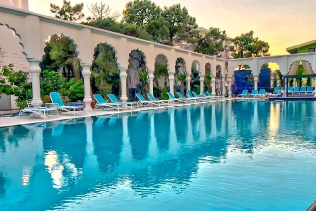 Sunrise Premium Hotel