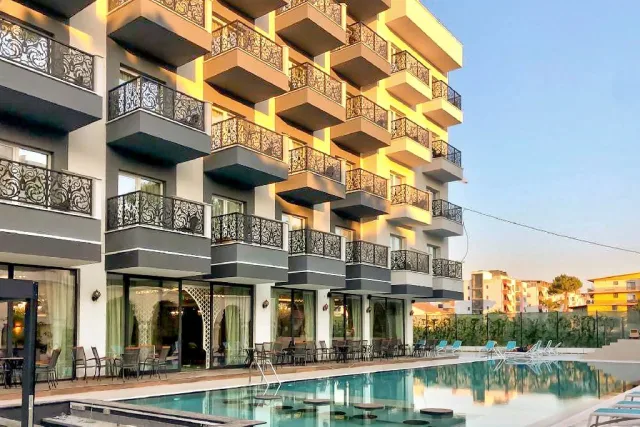 Sunrise Premium Hotel