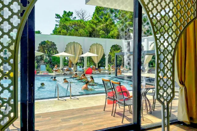 Sunrise Premium Hotel