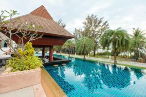 Maikhao Palm Beach Resort