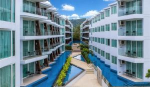 Hotel The Beachfront Phuket
