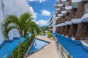 Hotel The Beachfront Phuket