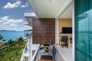 Hotel The Beachfront Phuket