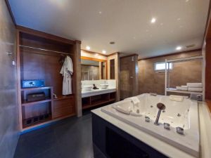 Villa Tantawan Resort - Private Pool Villas
