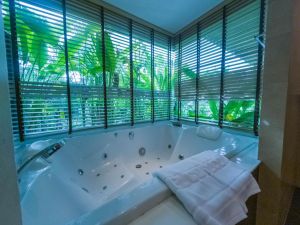 Villa Tantawan Resort - Private Pool Villas