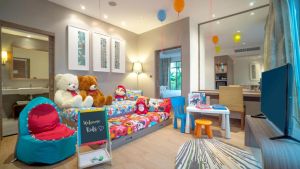 Holiday Inn Phuket Karon Beach Resort