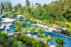 Holiday Inn Phuket Karon Beach Resort