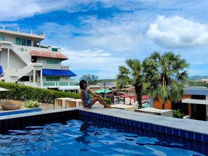 Sugar Palm Grand Hillside Resort