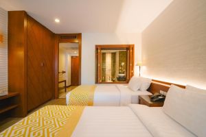 The Royal Paradise Hotel & Spa