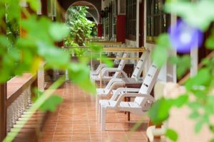 Tropica Bungalow Beach Hotel
