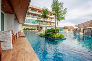 Aqua Resort Phuket