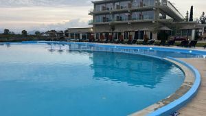Ninos Laguna Holiday Resort