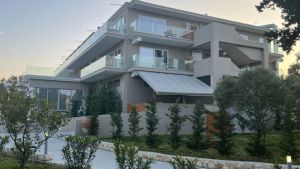 Ninos Laguna Holiday Resort