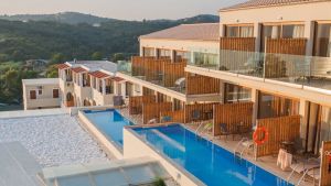 Ninos Porto Demo Boutique - Agios Georgios