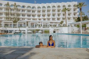 Hotel Golden Coast Beach