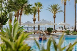 Hotel Golden Coast Beach
