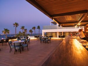 Hotel Leonardo Crystal Cove – Adults Only