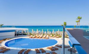 Flamingo Paradise Beach
