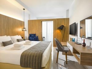The Blue Ivy Hotel & Suites