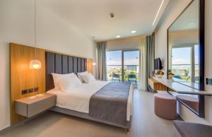 Napa Mermaid Hotel & Suites