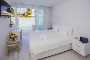 Hotel Napa Suites (Adults Only)