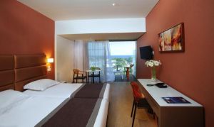 Hotel Faros