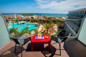 Hotel Faros