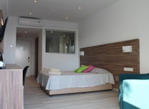 Hotel Fedrania Gardens