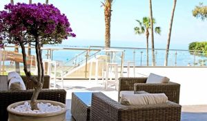Poseidonia Beach Hotel