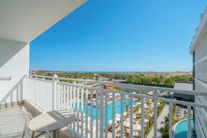 VOX MARIS RESORT SIDE