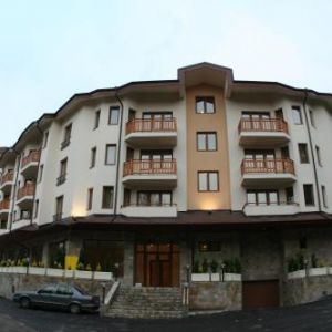 Villa Park Apartments