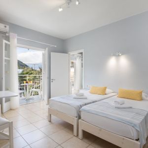 Bella Vista Hotel and Studios